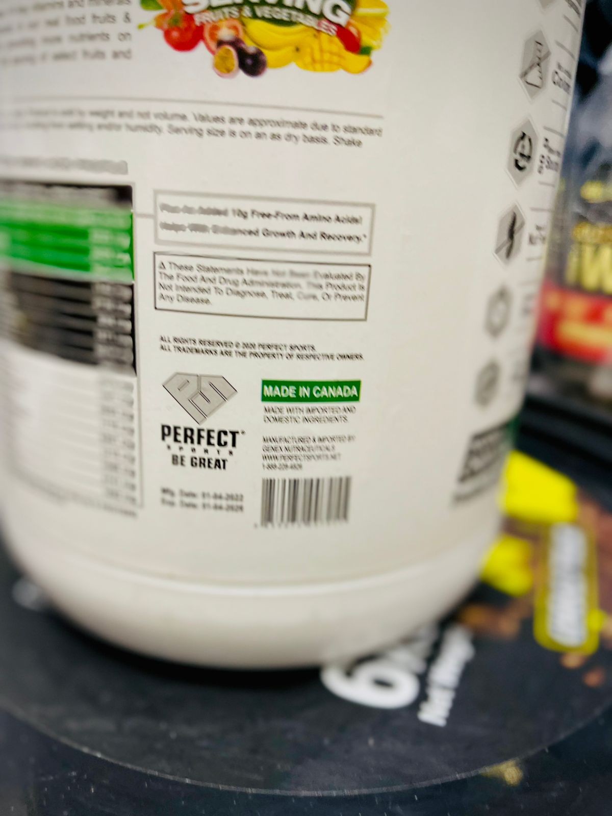 Hulk Extreme Mass Gainer  Power-loaded with 1,030 calories and 60g .