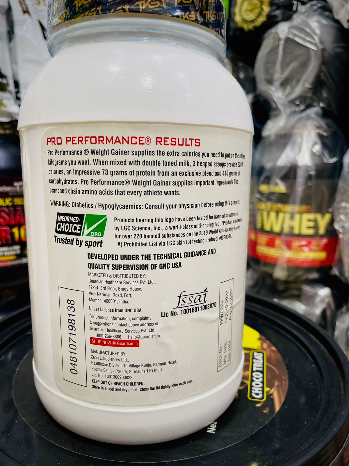Pro Performance Weight Gainer – Power-packed with 2,200 calories and 73g of protein